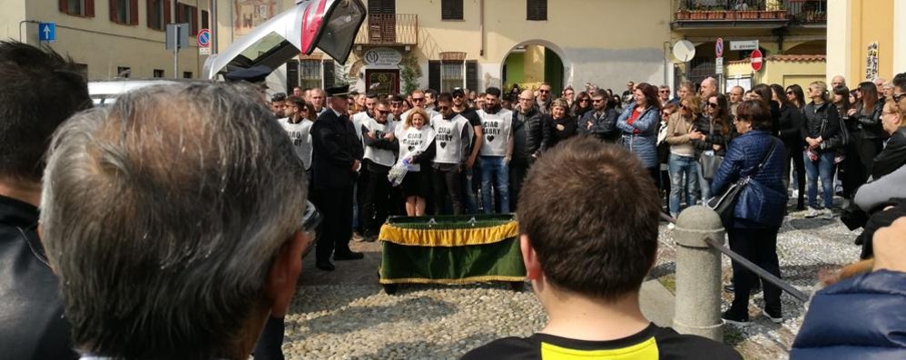 Cavenago: il funerale dell’operaio morto sul lavoro, Gabriele di Guida