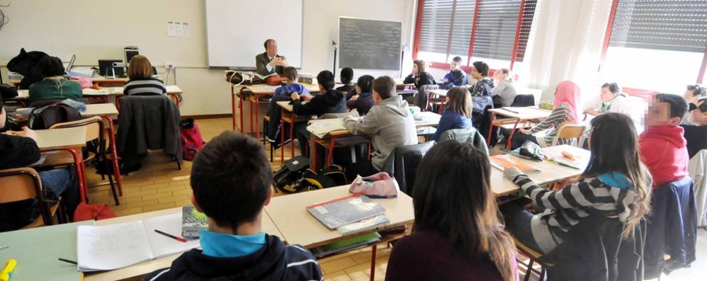 Scuola: studenti in classe