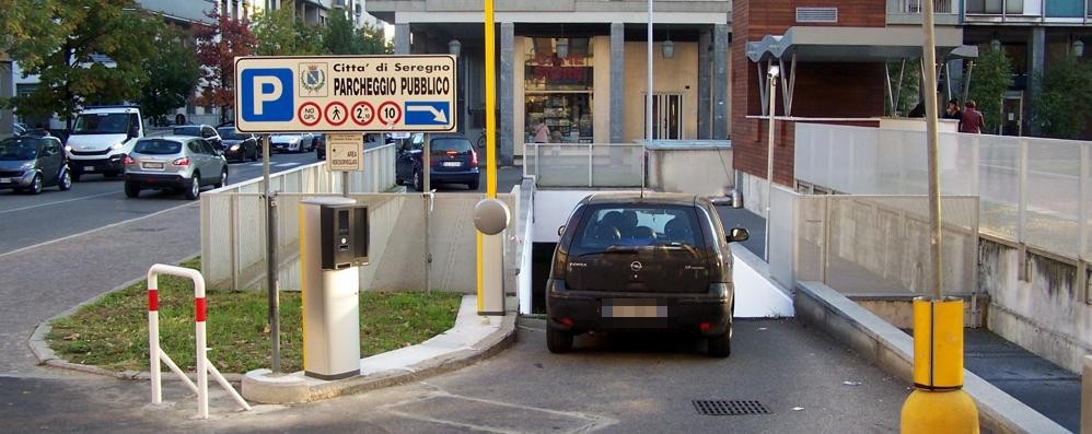 Seregno parcheggio piazza Risorgimento