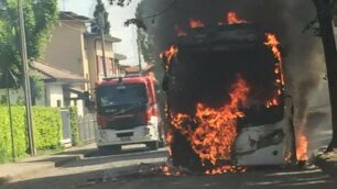 Seveso: incendio Altopiano prossimità scuola elementare Munari