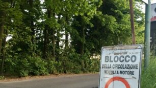 Cascina Cavallera: chiude alle auto via della Santa a Vimercate