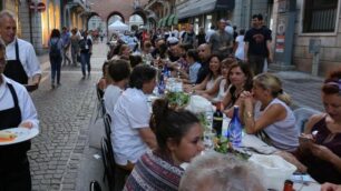La prima edizione della “Cena sotto le stelle”