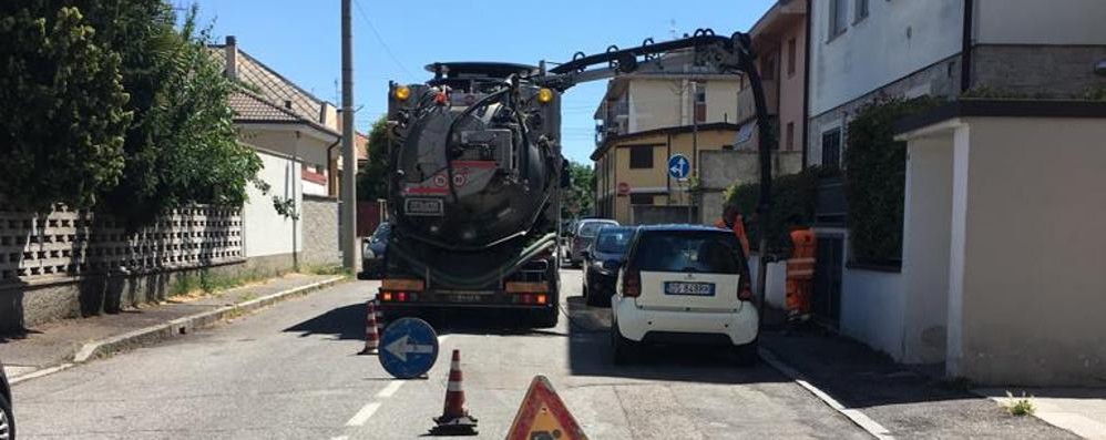 CESANO MADERNO, SCARAFAGGI: La pulizia straordinaria