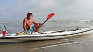 Usmate Velate Giovanni Baracchetti in viaggio in Kayak da Valmadrera fino all'Adriatico navigando Adda e Po