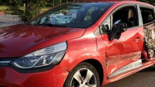 La carrozzeria divelta della Clio