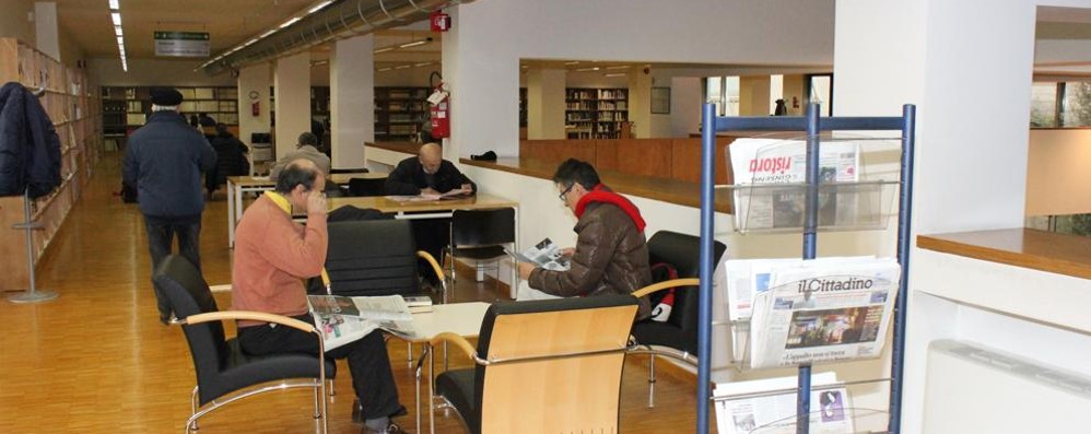 La sala interna della biblioteca di Seregno