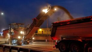 Statale 36 Valassina lavori notturni asfaltatura tratto verano giussano direzione nord