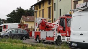 Giussano intervento vigili del fuoco per bambino chiuso in casa