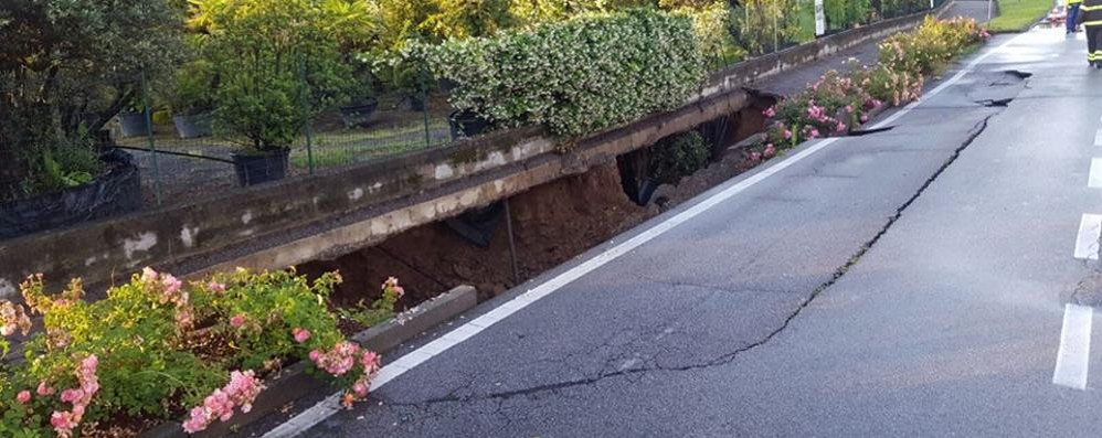 La voragine che si è aperta nel 2016 in via Dante