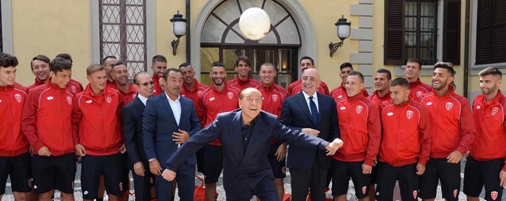 Il patron Silvio Berlusconi incontra squadra e staff a Villa Gernetto