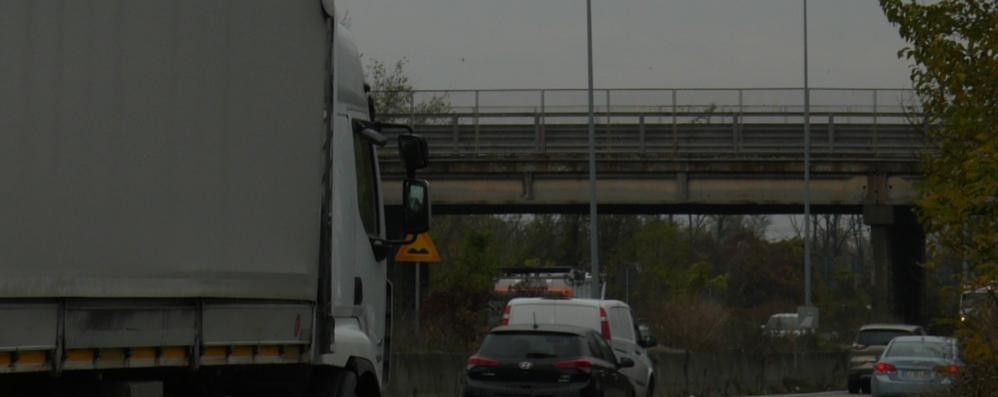 Un ponte della Milano-Meda