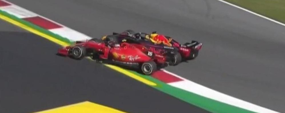 Il contatto tra Verstappen e Leclerc