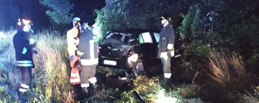 Incidente stradale ss36 Briosco. Nessuno all'interno della vettura finita fuori strada.