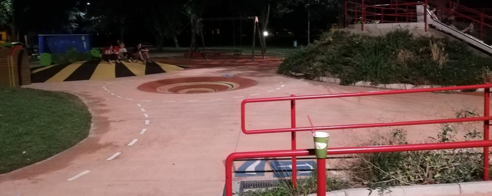 Il parco inclusivo di via Galli con la nuova illuminazione