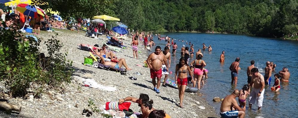 La spiaggia di Medolago lungo il corso dell’Adda