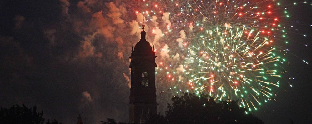 I fuochi artificiali a Monza per San Giovanni