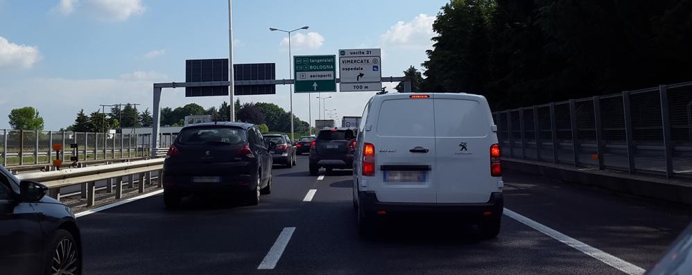 Incidente in tangenziale est, grave una donna di Biassono