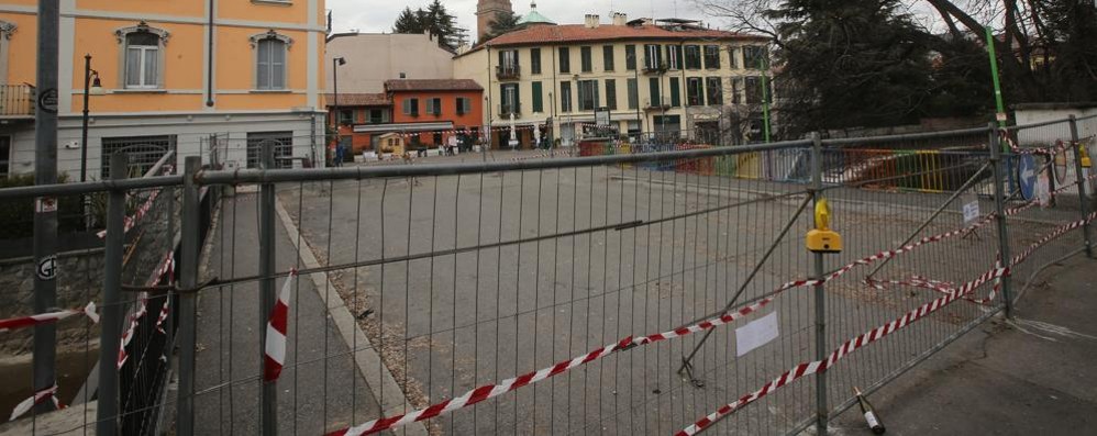 Il ponte di via Colombo chiuso perché pericoloso