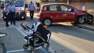Investimento nonni e nipotino a Seregno. Sul posto 4 ambulanze, l'automedica e l'elisoccorso