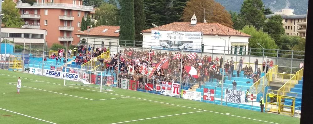 I tifosi del Monza in tribuna a LeccoFoto Marturano