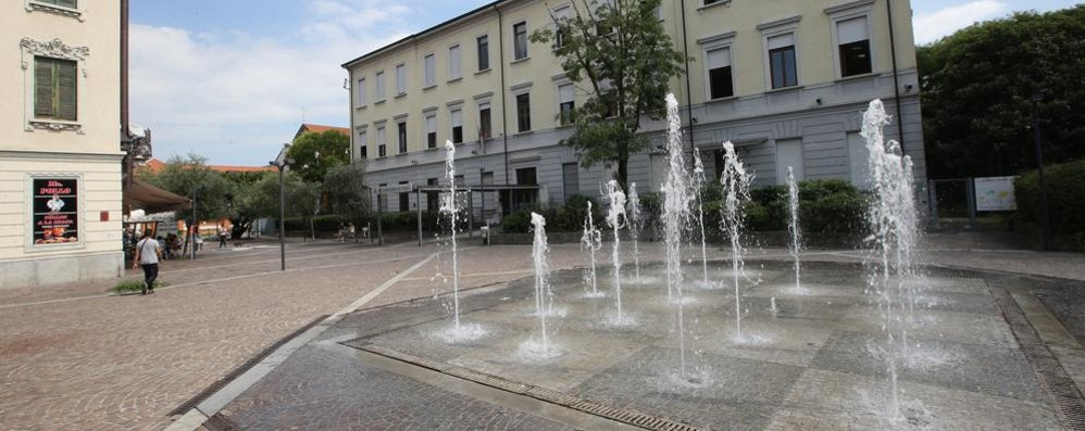 Monza Fontane centro civico san Rocco