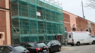 L’edificio di via Milano, sede del centro culturale islamico, durant ele fasi di cantiere