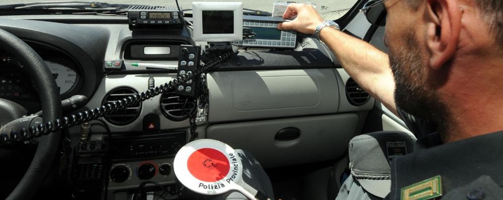 Una pattuglia della polizia provinciale