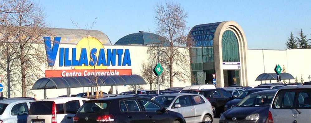 Villasanta Il gigante Centro commerciale il Gigante via Vecellio villasanta