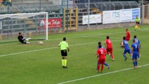 Seregno - Il rigore parato da Pesenti a Corioni