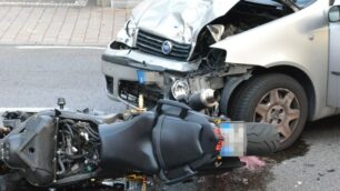 Scontro tra auto e moto via Diaz Desio. Soccorsi sul posto. Ferito un motociclista 42enne.