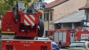 Principio d'incendio in un ristorante di Cesano Maderno. Sul posto tre mezzi dei vigili del fuoco.