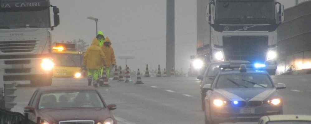 Statale 36 incidente auto camion Lissone Monza sud