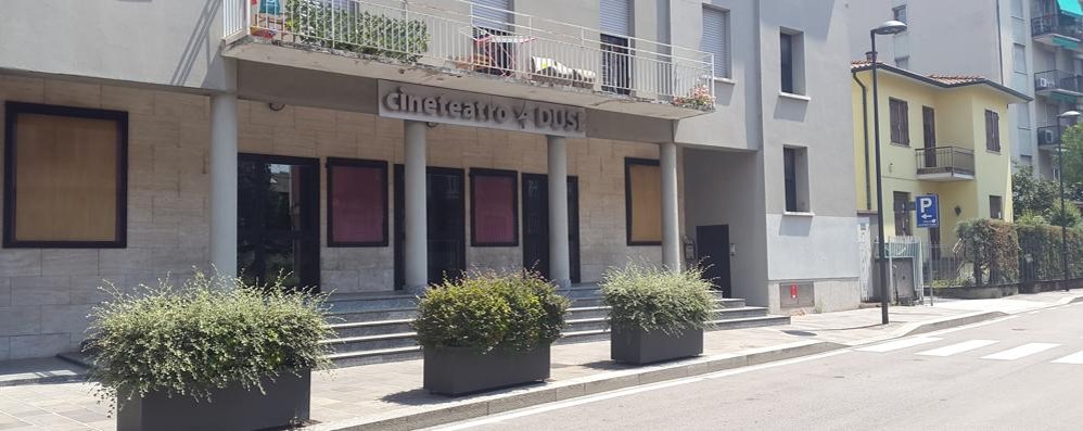 L’ingresso del cineteatro Duse