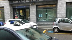 MACHERIO: RAPINA B ANCA POPOLARE DI SONDRIO VIA ROMA