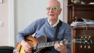 Il celebre musicista Gianfranco Angelin, star milanese trasferitosi a Meda (Foto Volonterio)