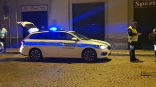 Un controllo della polizia locale