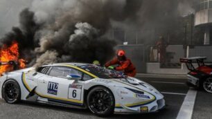 Monza autodromo International GT Open Hans-Peter Koller, la sua Lamborghini ha preso fuoco al termine della gara - foto Eni Circuit su facebook