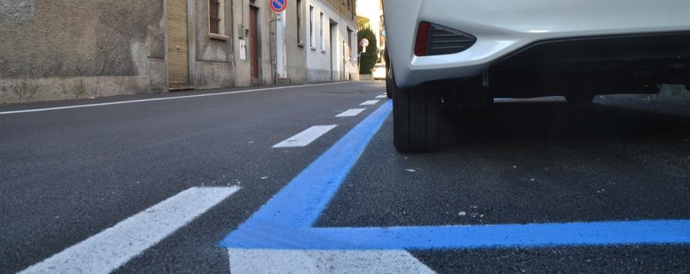 Strisce blu parcheggi a pagamento