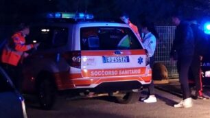 Uomo investito dalla sua stessa auto a Seveso. 118 e carabinieri sul posto.