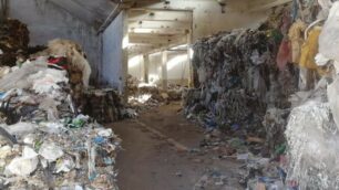 I rifiuti stoccati abusivamente nell'ex Snia di Varedo