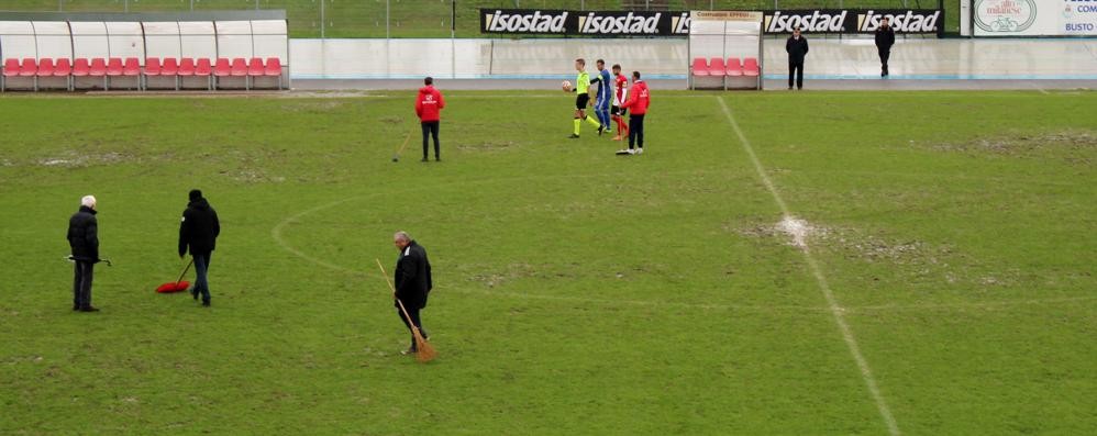 Seregno - Il sopralluogo che ha portato al rinvio del match