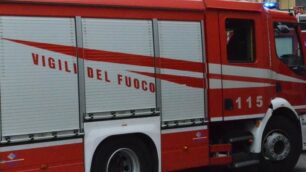 Alcuni mezzi dei vigili del fuoco