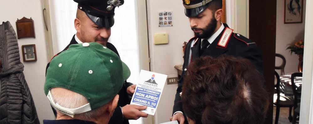 Meda carabinieri campagna contro truffe anziani