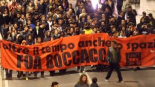 Monza - Un corteo dei ragazzi del Foa Boccaccio per le vie del centro