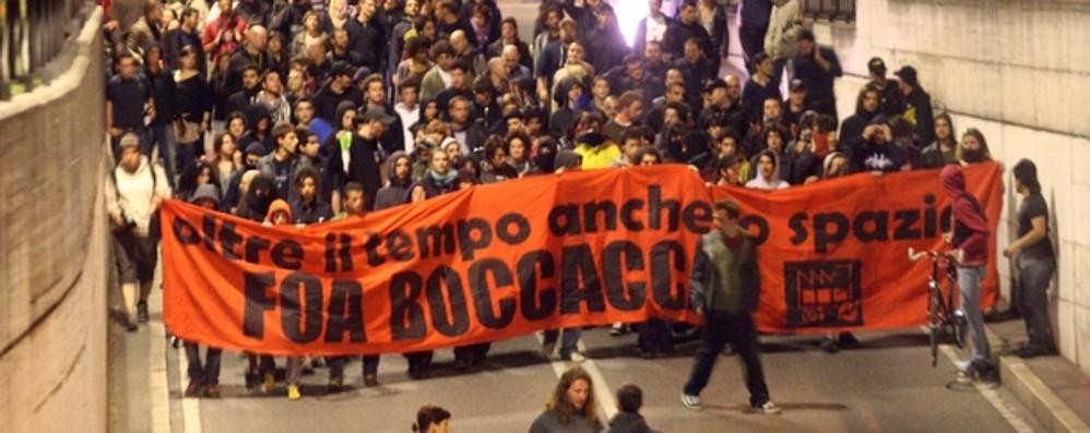 Monza - Un corteo dei ragazzi del Foa Boccaccio per le vie del centro