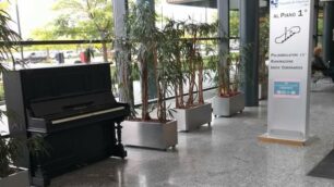 Ospedale di Vimercate: pianoforte nella hall e incontro musicali al via
