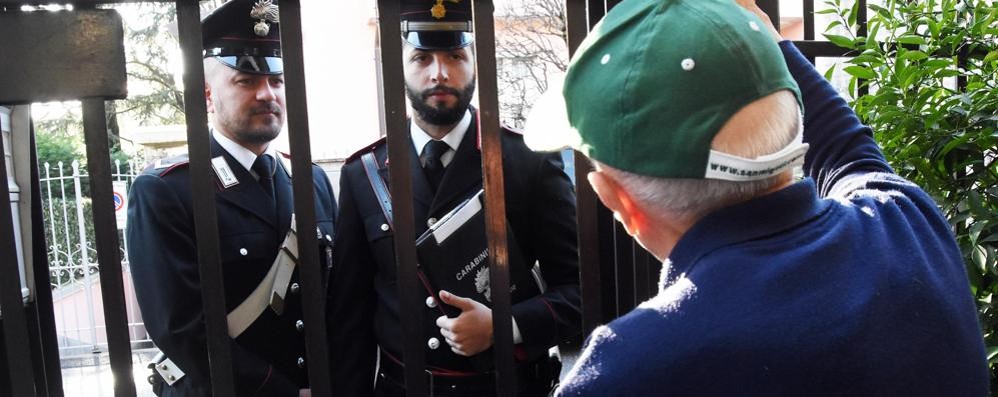 Meda: i carabinieri - veri - porta a porta contro le truffe agli anziani