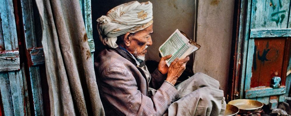 Monza Steve McCurry Leggere Yemen 1997