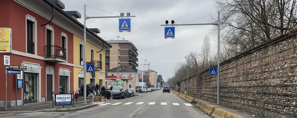 Monza attraversamento pedonale via Lecco
