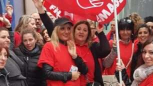 Una manifestazione di lavoratori Auchan